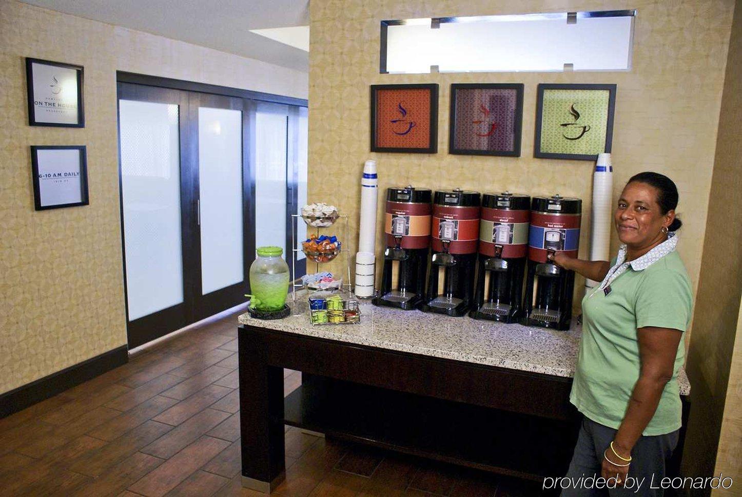 Spark By Hilton Tampa Brandon Restoran fotoğraf
